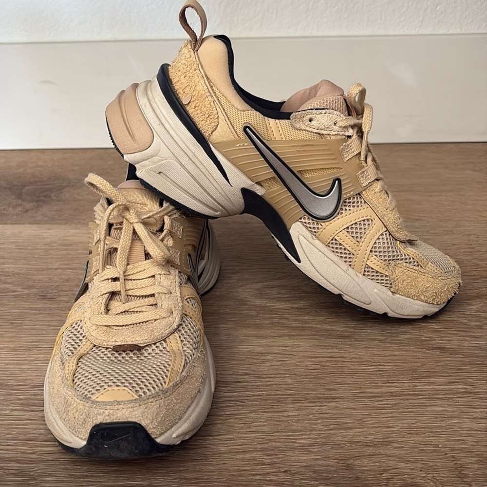 Nike Women's Beige Tan Sneakers with Black Swoosh